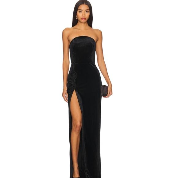 Amanda Uprichard Black Velvet Wolfe Gown, $312 currently on Revolve, NWT Small - Picture 1 of 11
